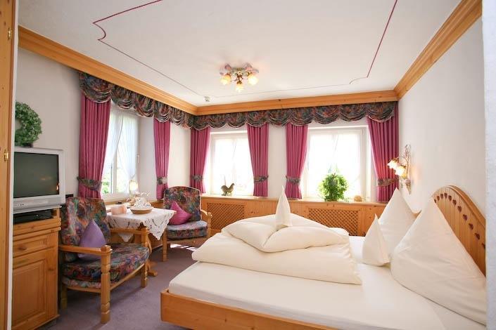 Hotel Restaurant Rengser Muehle Bergneustadt Oda fotoğraf